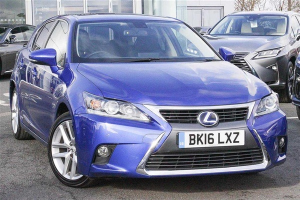 Lexus CT 1.8 Advance Auto