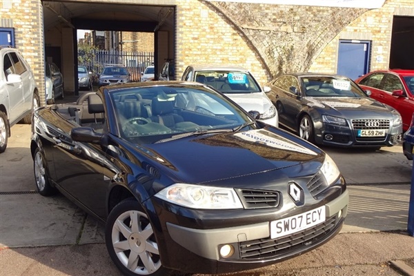 Renault Megane 1.9 dCi FAP Dynamique S 2dr