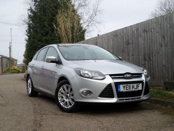 Ford Focus 1.6 Ti-VCT Titanium 5dr