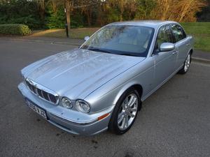 Jaguar XJ in Horsham | Friday-Ad