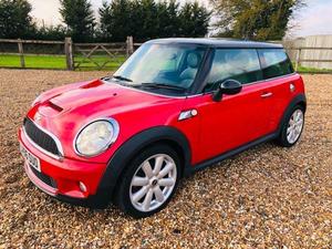 Mini Hatch  in Colchester | Friday-Ad