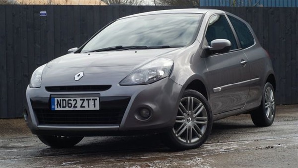 Renault Clio 1.1 DYNAMIQUE TOMTOM 16V 3d 75 BHP