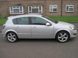  AUTOMATIC Vauxhall Astra 1.9 CDTi 8v SRi 5dr in Luton |