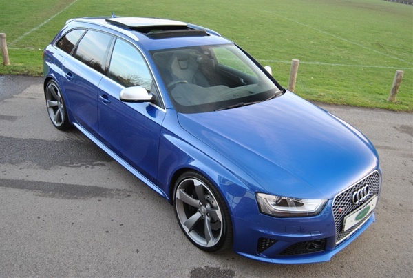 Audi RS4 4.2 AVANT FSI QUATTRO - Pan Roof - Sports Exhaust