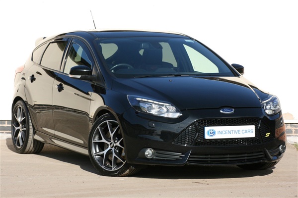 Ford Focus ST-3 TURBO 250 ECOBOOST OVER  OF OPTIONS.