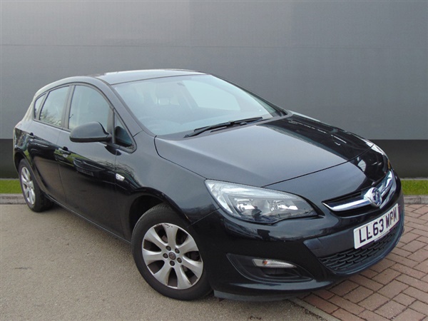 Vauxhall Astra 1.6i 16V Design 5dr Auto