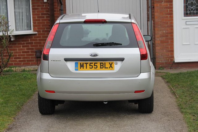 Ford Fiesta Style Very low miles, excellent condition.