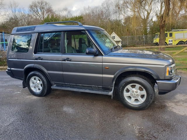  Land Rover Discovery Td5 Adventurer Black leather