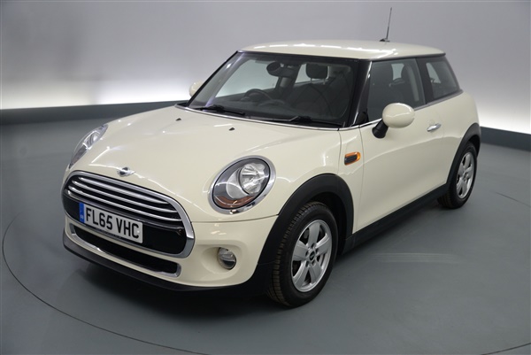 Mini Hatch 1.5 Cooper D 3dr [Pepper Pack] - AMBIENT INTERIOR