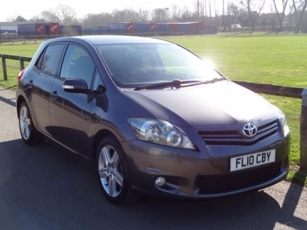 Toyota Auris 1.6 V-Matic SR 5dr