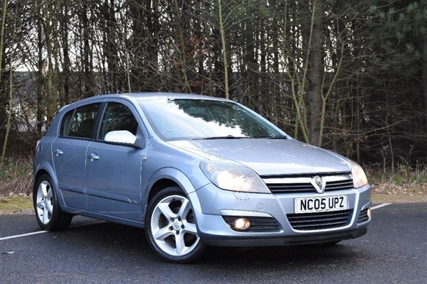 Vauxhall Astra 1.8 i 16v SRi 5dr