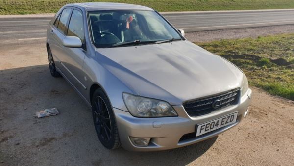 Lexus IS 200 LE -  MOT - PX TO CLEAR SALOON