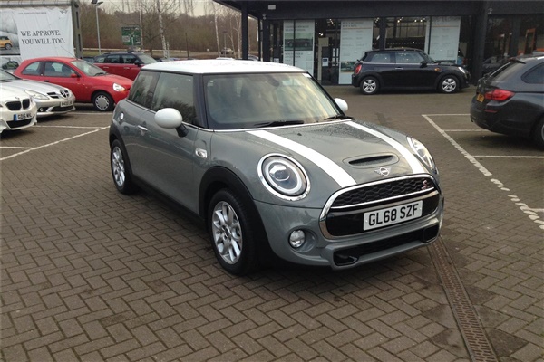 Mini Hatch 2.0 Cooper S Classic II 3dr [Comfort Pack]