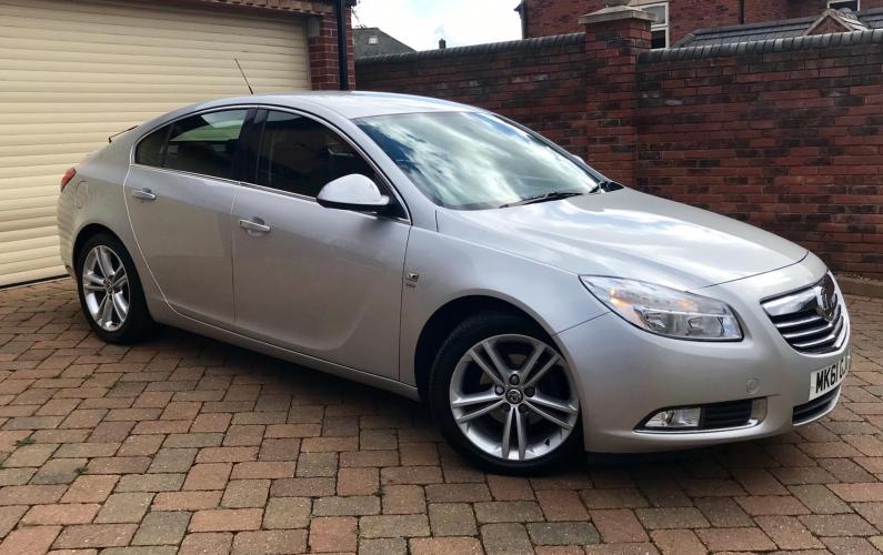 VAUXHALL INSIGNIA SRI, LOW MILES, FULL HISTORY