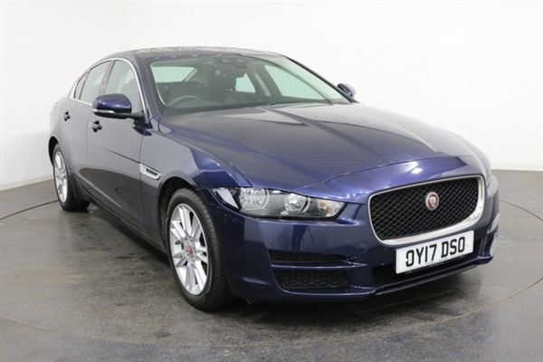 Jaguar XE 2.0 PRESTIGE 4d AUTO 178 BHP SAT NAV Heated