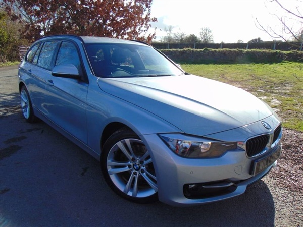 BMW 3 Series 320d Sport 5dr (Media Pack! 18in Alloys! +++)