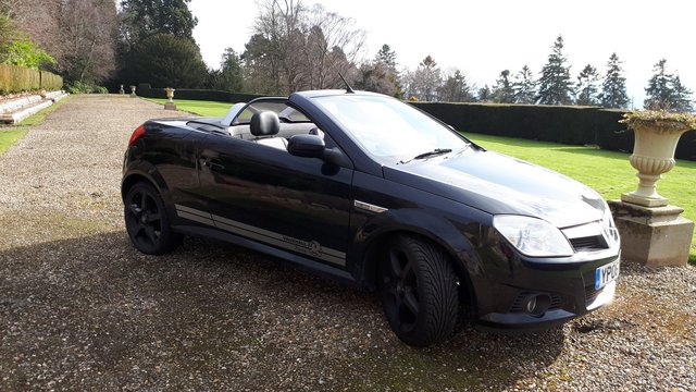 Convertible vauxhall tigra 1.4,two seater £825