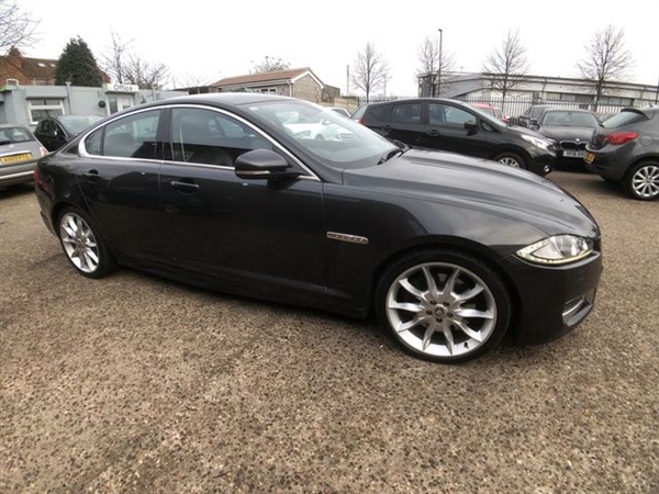 Jaguar XF 3.0 D V6 S PREMIUM LUXURY 4d AUTO 275 BHP