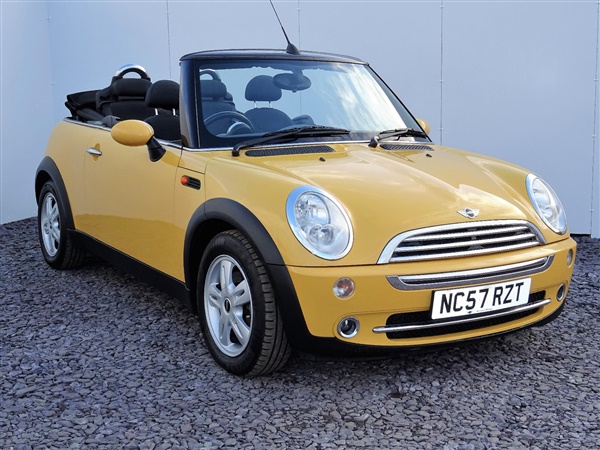 Mini Convertible 1.6 Cooper 2dr**Fully Electric Roof**Rear