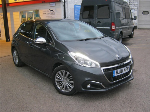 Peugeot  PureTech 82 Allure 5dr