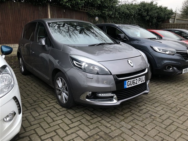 Renault Scenic 1.2 TCE Dynamique TomTom 5dr [Luxe Pack]