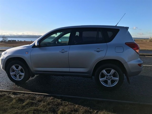 Toyota RAV 4 2.2 XT-R D-4D 5d 135 BHP