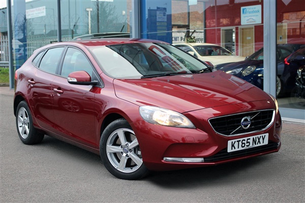 Volvo V40 D] ES Geartronic Auto - £20 TAX, FULL