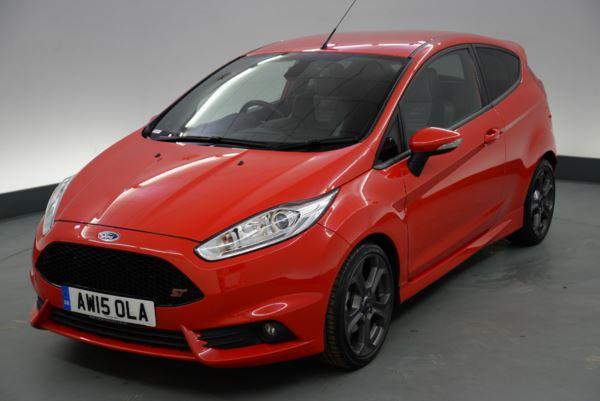 Ford Fiesta 1.6 EcoBoost ST-3 3dr - HEATED SEATS -