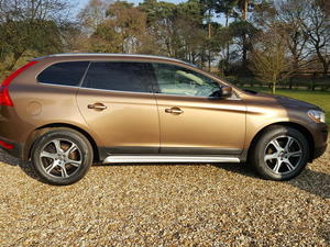 VOLVO XC60 SE LUX AWD D5 GEARTRONIC AUTO WITH PANORAMIC SUN