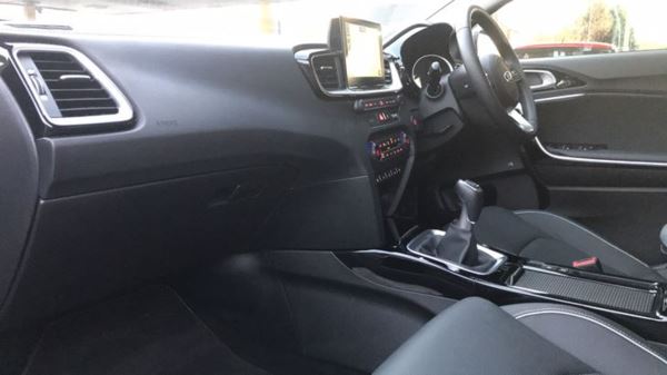 Kia Ceed 1.4T GDi ISG First Edition 5dr Hatchback