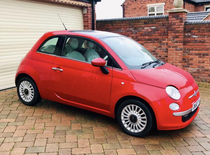 FIAT 500 LOUNGE  GLOSS RED