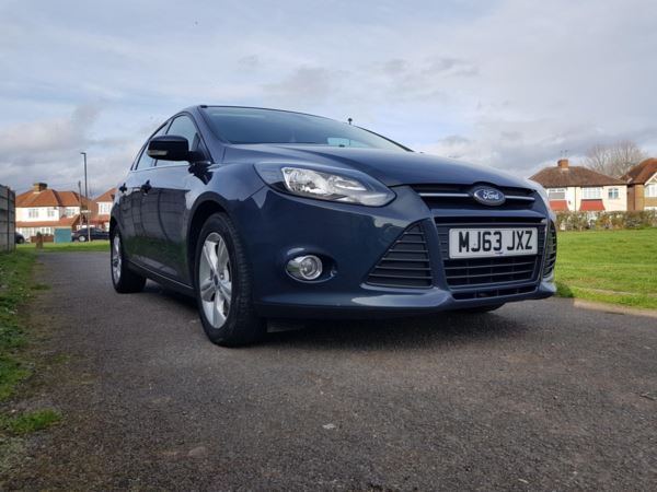 Ford Focus  Zetec 5dr Powershift