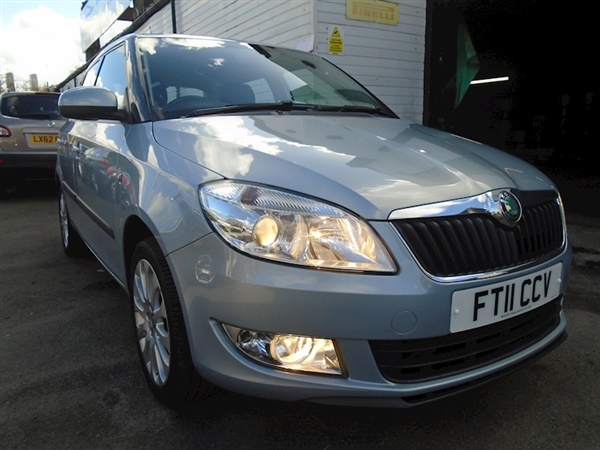 Skoda Fabia Fabia Elegance Tsi Hatchback 1.2 Manual Petrol