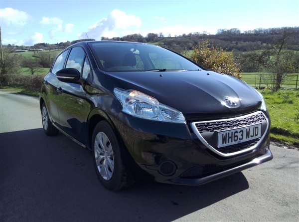 Peugeot 208 HDI Access +