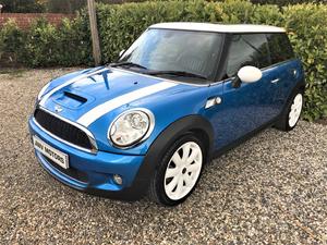 Mini Cooper  in Brentwood | Friday-Ad