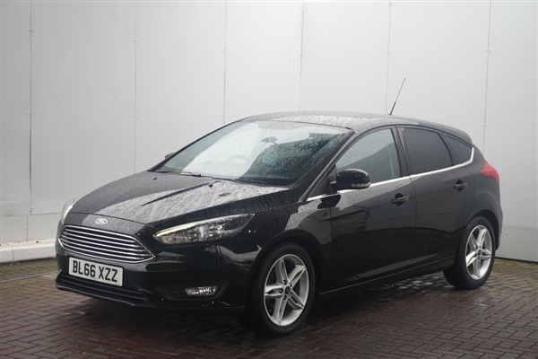 Ford Focus 1.0 T EcoBoost Zetec Hatchback 5dr Petrol Manual