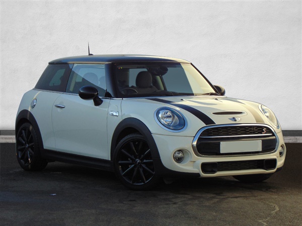 Mini Hatch 2.0 Cooper S D 3dr [Chili/Media Pack XL]