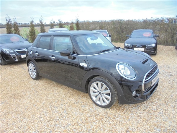 Mini Hatch 2.0 Cooper SD (Chili) (s/s) 5dr