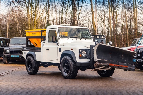 Land Rover Defender 110 Snow Plough and Gritter