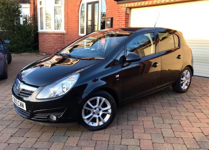 VAUXHALL CORSA 1.4 SXI BLACK, LOW MILEAGE