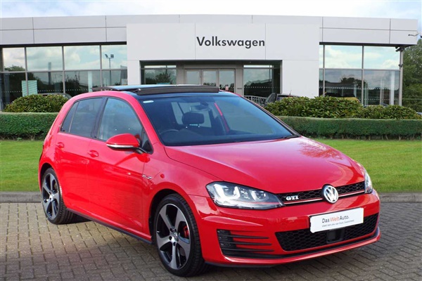 Volkswagen Golf 2.0 TSI GTI 220PS 5Dr - Pan Roof & Sat Nav