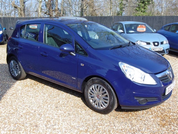 Vauxhall Corsa 1.4 i 16v Club 5dr Auto