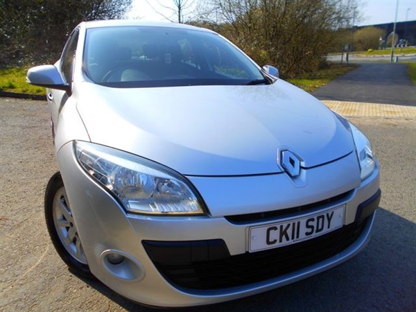 Renault Megane 1.6 BIZU 5d 100 BHP ** ONE OWNER FROM NEW,