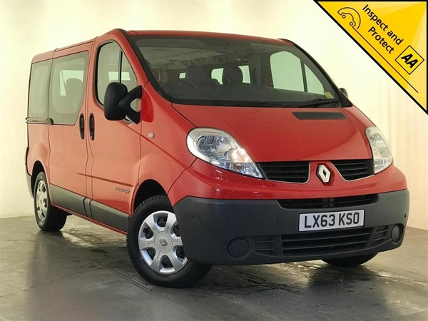 Renault Trafic 2.0 dCi SL29 Phase 3 Mini Bus 4dr (9 Seats,