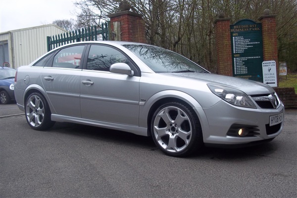 Vauxhall Vectra 1.8i VVT SRi