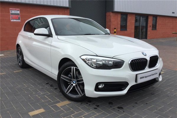 BMW 1 Series 118d Sport 3dr [Nav/Servotronic]