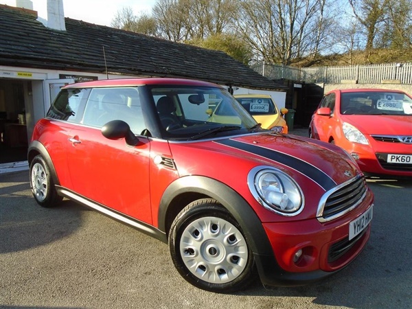 Mini Hatch 1.6 One Avenue 3dr