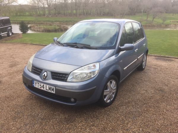 Renault Megane Scenic 1.5 dCi Dynamique 5dr MPV