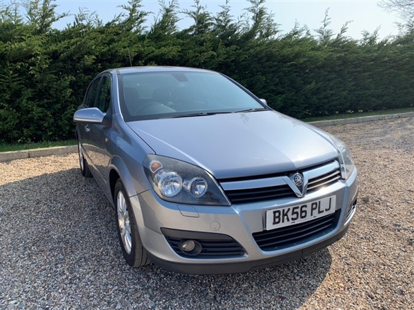 Vauxhall Astra 1.6 i 16v Design 5dr (Twinport)