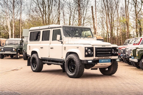 Land Rover Defender Twisted 110 XS Station Wagon